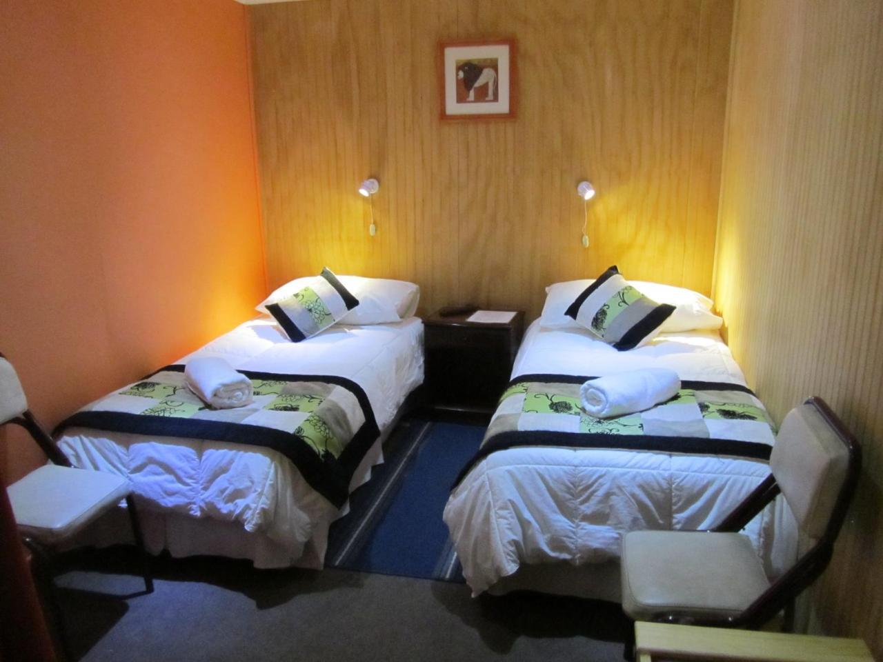 Patagonia Swiss House Hotel Puerto Natales Exterior foto